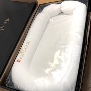 Dock-a-tot deluxe plus